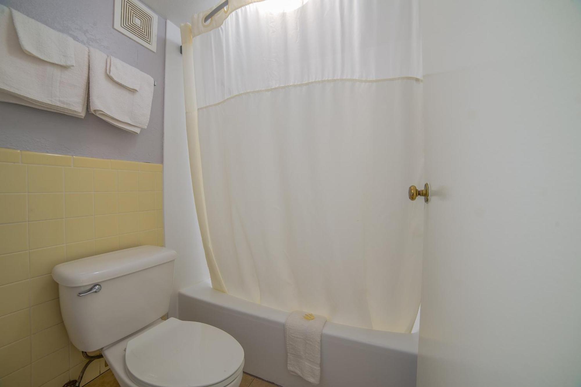 Masters Inn Selma Smithfield I-95 By Oyo Ngoại thất bức ảnh