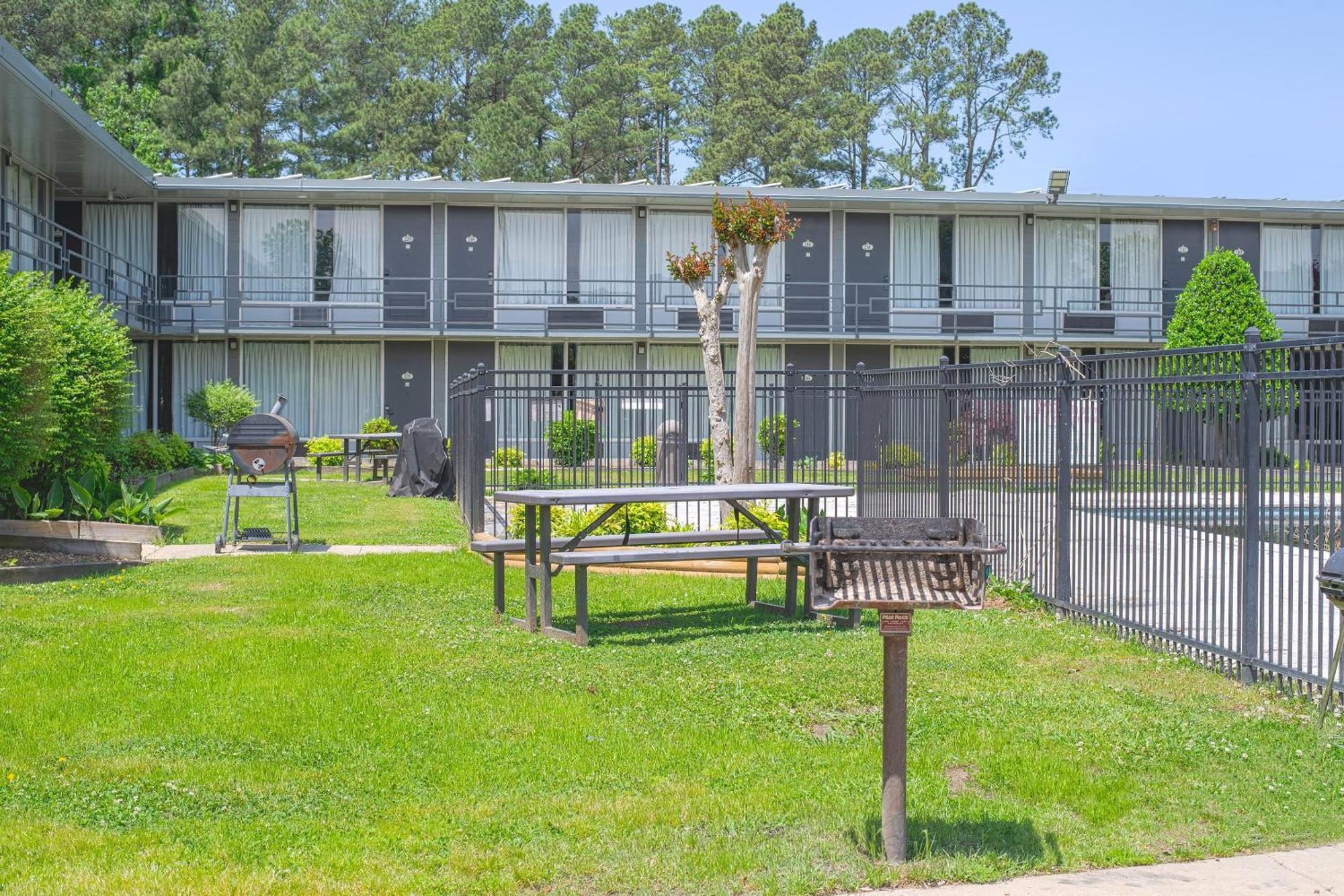 Masters Inn Selma Smithfield I-95 By Oyo Ngoại thất bức ảnh