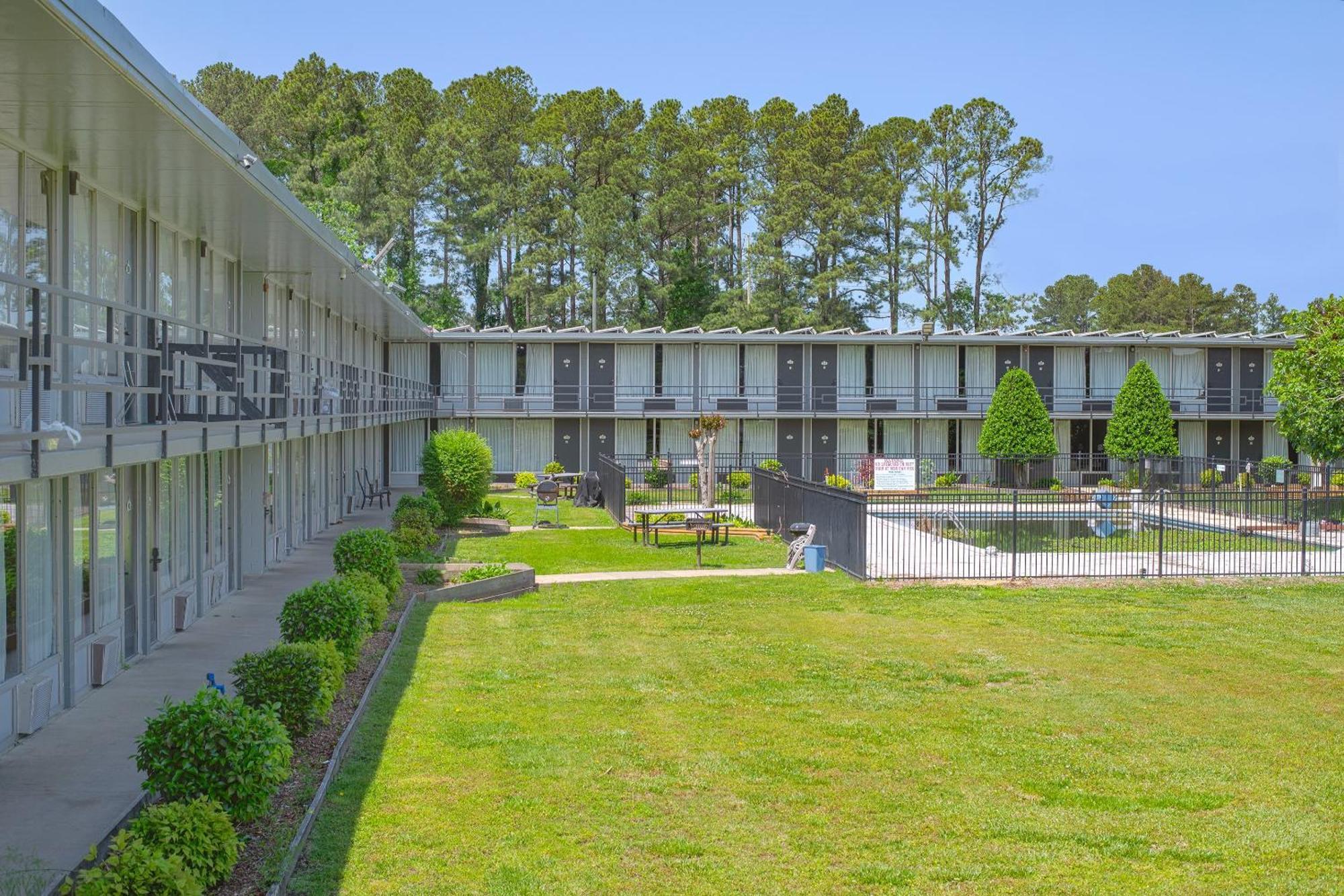 Masters Inn Selma Smithfield I-95 By Oyo Ngoại thất bức ảnh
