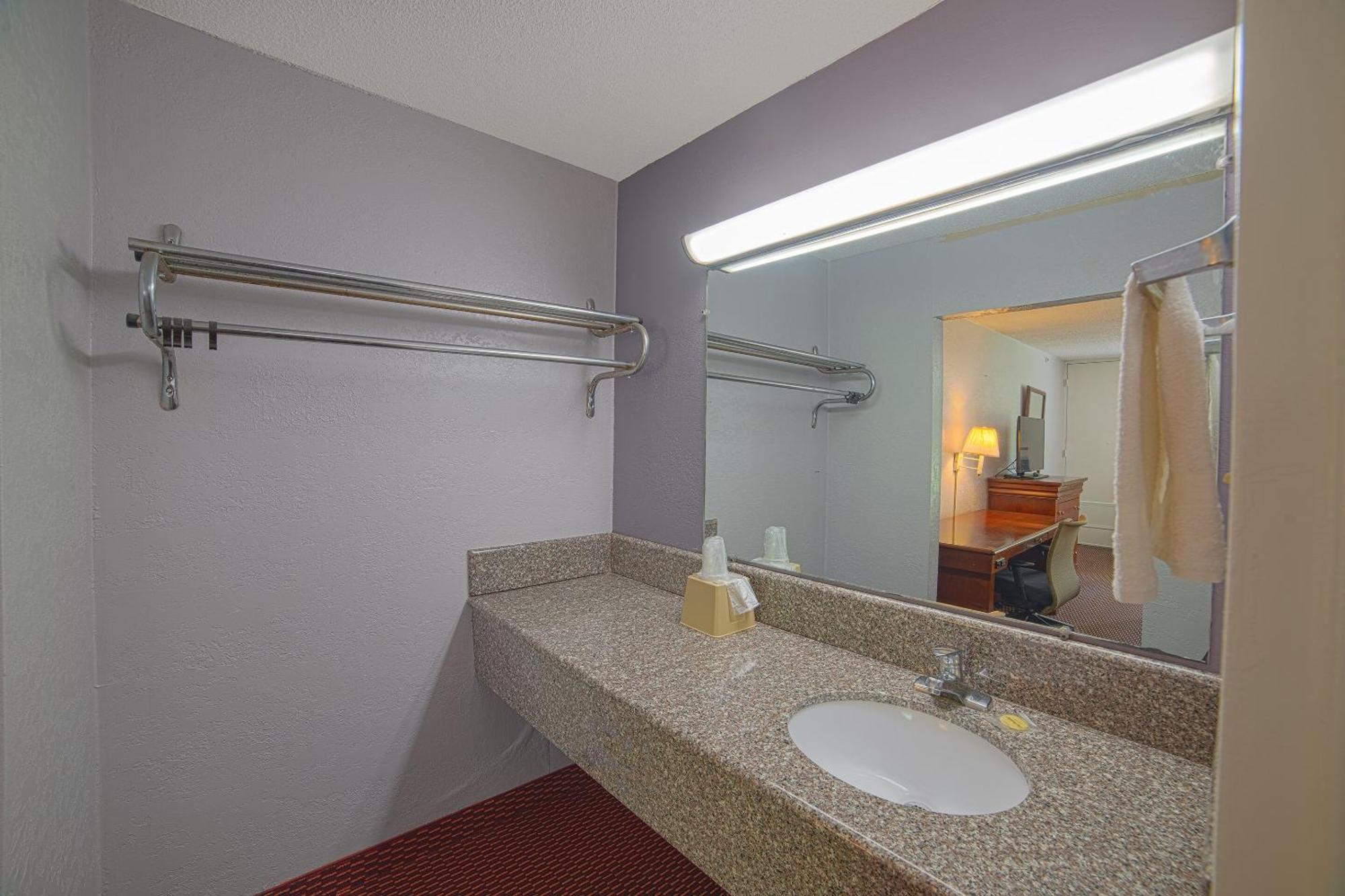 Masters Inn Selma Smithfield I-95 By Oyo Ngoại thất bức ảnh