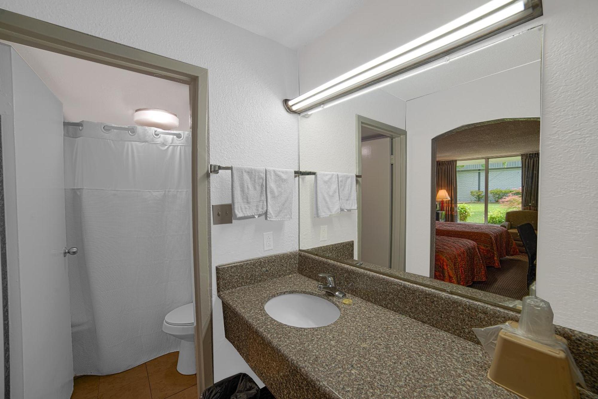 Masters Inn Selma Smithfield I-95 By Oyo Ngoại thất bức ảnh